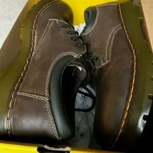 DR. MARTENS Bolt Industrial Chunky Shoes Mens Brown Leather Wyoming New in Box Mens Dr Martens Winch Wyoming Brown Leather Industrial Work  main image 2